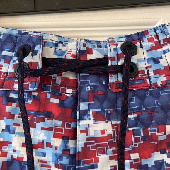 Columbia Omni Shield Mans Swim Trunks size 30 BNWOT see all photos - Picture 2 of 12
